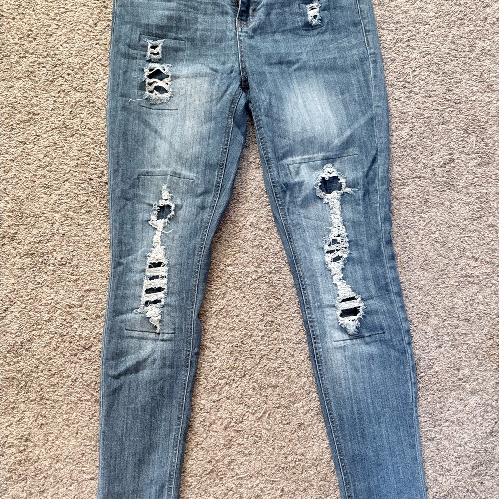 No Boundaries Ripped Skinny Jeans in Blue